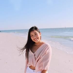 Meet your Posher, Daniela